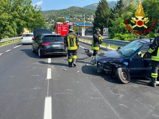 Le immagini incidente di questa mattina sulla Sp1 a Gavirate Le immagini incidente di questa mattina sulla Sp1 a Gavirate