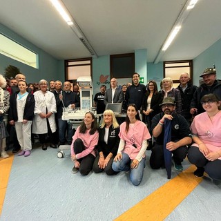 Alcuni momenti della presentazioni delle apparecchiature donate al Del Ponte di Varese
