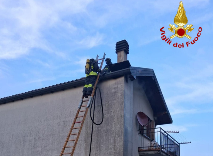 I vigili del fuoco sul posto I vigili del fuoco sul posto