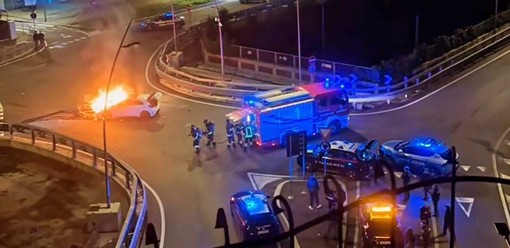 I soccorsi in un'immagine pubblicata dalla pagina Instagram "Unarotondasullago"