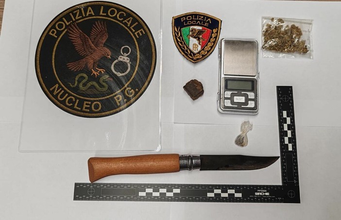 Il materiale sequestrato