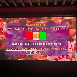 FOTO e VIDEO - I cori, gli applausi, le lacrime: 25 anni dopo Varese è ancora campione d'Italia