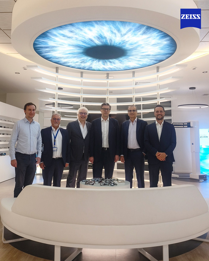 Giorgetti in visita alla ZEISS di Castiglione Olona: focus su innovazione, ricerca e manifattura Giorgetti in visita alla ZEISS di Castiglione Olona: focus su innovazione, ricerca e manifattura