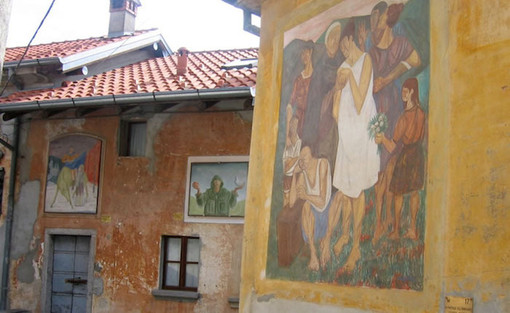 Gita fuori porta ad Arcumeggia per i Gruppi di Cammino di Besozzo Gita fuori porta ad Arcumeggia per i Gruppi di Cammino di Besozzo