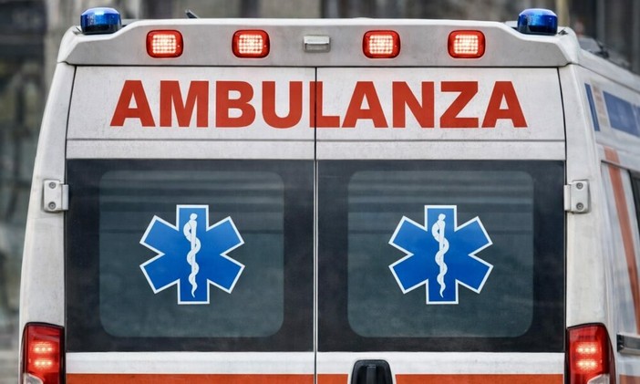 Incidente sull'Autolaghi, due uomini soccorsi e traffico rallentato Incidente sull'Autolaghi, due uomini soccorsi e traffico rallentato