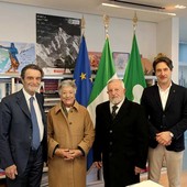 Licata: «Dal presidente Fontana con gli 87enni Silvia e Martino, esempi di anzianità attiva» Licata: «Dal presidente Fontana con gli 87enni Silvia e Martino, esempi di anzianità attiva»
