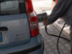 Caro carburanti, taglio delle accise ma i prezzi di benzina e diesel salgono ancora: ecco cosa sta succedendo