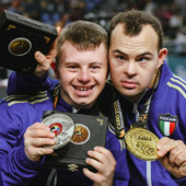 Allesina (a destra) e Buwalda. Foto dalla pagina Facebook &quot;Fijlkam Federazione Italiana Judo Lotta Karate Arti Marziali&quot;