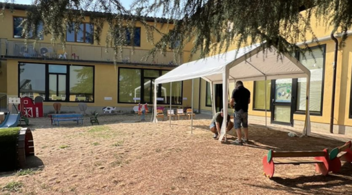La retta del nido aumenta di oltre il 45%, genitori in sciopero: «Non mandiamo i bimbi a scuola»