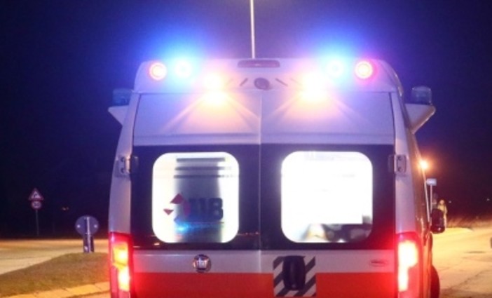 Varese, incidente nella notte: ragazza investita in viale Valganna