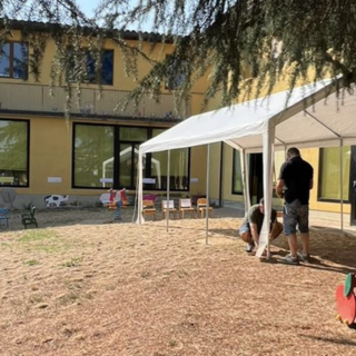 La retta del nido aumenta di oltre il 45%, genitori in sciopero: «Non mandiamo i bimbi a scuola»