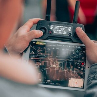 Patentino drone per professionisti: vantaggi e opportunità