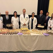 Un momento di condivisione per i pazienti con disfagia: la Radioterapia coinvolge gli studenti in un’iniziativa natalizia di cura e inclusione