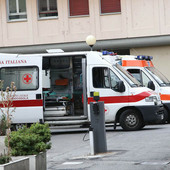 Tragedia sul lavoro in Ossola, 48enne muore schiacciato tra un camion e un muro Tragedia sul lavoro in Ossola, 48enne muore schiacciato tra un camion e un muro