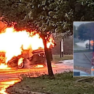 Paura a Villa Cortese, a fuoco un furgone Paura a Villa Cortese, a fuoco un furgone