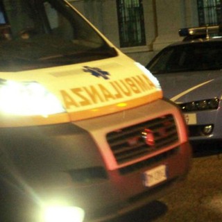 Incidente in largo Flaiano: coinvolti tre giovani. Nella sera di Natale tragico investimento a Cerro: muore un ciclista di 44 anni