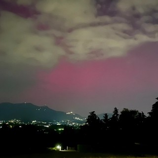 FOTO. L'effetto dell'aurora nella notte di Varese: «Che spettacolo!»