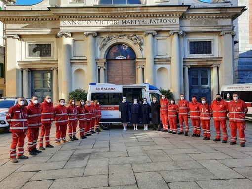 FOTO. Quell'ambulanza donata da un benefattore misterioso è il simbolo della Varese che amiamo
