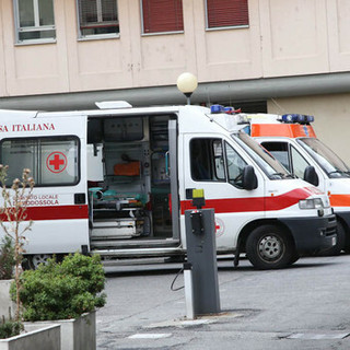 Tragedia sul lavoro in Ossola, 48enne muore schiacciato tra un camion e un muro