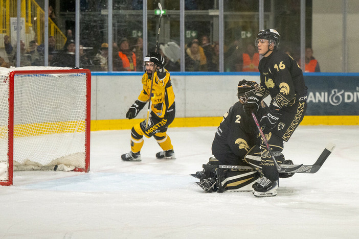 Raphael Bastille batte Perla (foto Galbiati)