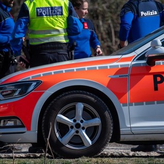 Scappa dalla Svizzera e viene inseguita oltre confine dalla polizia ticinese: arrestata 42enne