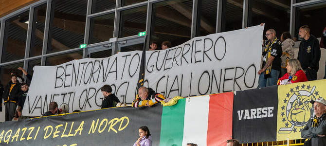 Domani servirà lo spirito impresso nello striscione della curva esposto sabato scorso durante Varese-Appiano (Foto Galbiati) Domani servirà lo spirito impresso nello striscione della curva esposto sabato scorso durante Varese-Appiano (Foto Galbiati)