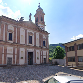 Piazza della Chiesa, a Besano