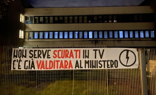Blocco Studentesco, striscioni fuori dai licei di Varese contro Valditara e Anpi