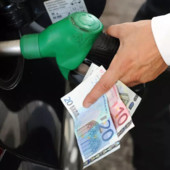 L'allarme di Coldiretti Varese: «Carburanti oltre i 2 euro: aumentano i costi per imprese agricole e famiglie» L'allarme di Coldiretti Varese: «Carburanti oltre i 2 euro: aumentano i costi per imprese agricole e famiglie»