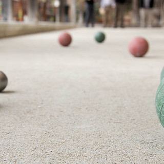 Gallarate, riaprono i campi di via del Popolo: un pomeriggio tra bocce e aggregazione