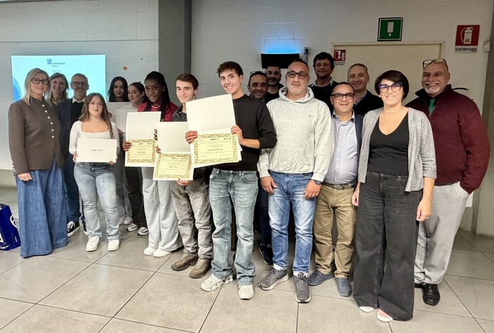 L'industria grafica del Varesotto premia 6 giovani talenti L'industria grafica del Varesotto premia 6 giovani talenti