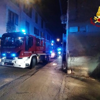 Principio d'incendio in una cucina a Busto, soccorsa una persona Principio d'incendio in una cucina a Busto, soccorsa una persona