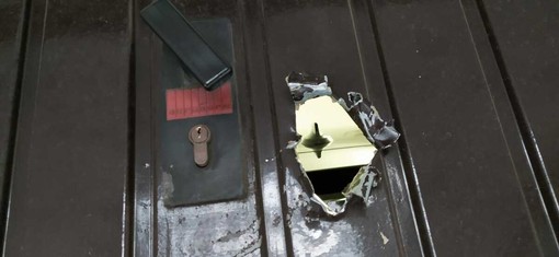 Uno dei box forzati in via Quintino Sella Uno dei box forzati in via Quintino Sella