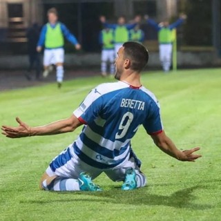 La Pro cerca i gol salvezza di Giacomo Beretta, attaccante varesino di 33 anni (foto Aurora Pro Patria 1919 - Official)