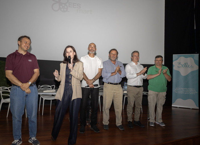 BEESmart: all’Ite Tosi l’evento finale di un percorso tra cinema, biodiversità e partecipazione giovanile BEESmart: all’Ite Tosi l’evento finale di un percorso tra cinema, biodiversità e partecipazione giovanile