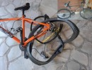 Le due bici coinvolte nell'incidente Le due bici coinvolte nell'incidente