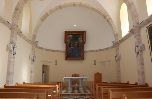 Messe e celebrazioni in chiesa, ecco cosa cambia dal 1° aprile: si torna alla piena capienza ma resta l'obbligo della mascherina