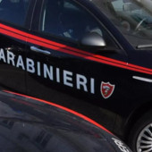 Terrorismo: estrae coltello con scritta "Allah Akbar" e minaccia agenti nel Milanese, arrestato 31enne Terrorismo: estrae coltello con scritta "Allah Akbar" e minaccia agenti nel Milanese, arrestato 31enne