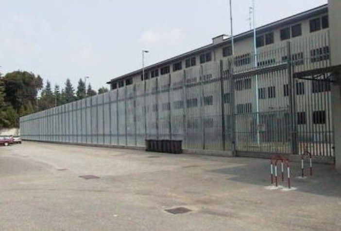 Aggressione in carcere a Busto, il Sappe: «Utilizzata una lama artigianale. È arrivato il momento di passare dalle parole ai fatti»