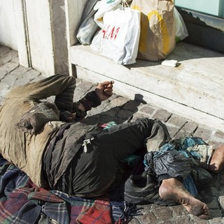 LA STORIA. Quando il clochard cerca un riparo sotto casa tua. E improvvisamente non è più invisibile