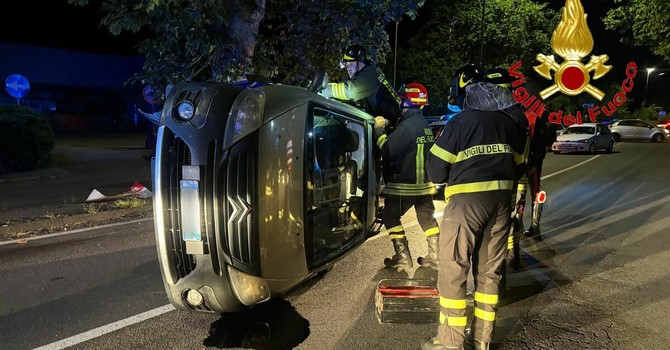 Il ribaltamento della scorsa notte a Cittiglio