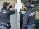 Spari in un bar del centro di Varese, un ferito: arrestato un uomo di 44 anni. Locale chiuso per un mese