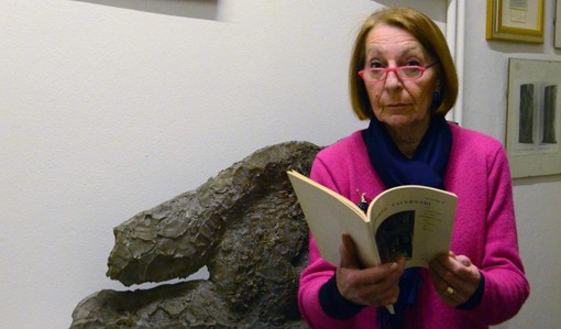 Carla Tavernari, una delle figure più importanti nel panorama dell’arte varesina, scomparsa a 73 anni