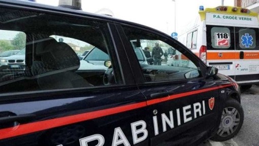 Vergiate, scontro tra due auto in via Di Vittorio: due persone ferite