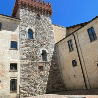 Al Castello di Masnago una speciale visita guidata al buio della mostra "Passaggio alla luce" Al Castello di Masnago una speciale visita guidata al buio della mostra "Passaggio alla luce"