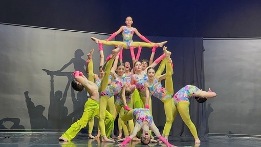 Matteo Cirigliano e la Take Your Time portano il talento in tv: i PreHdemy alle finali di “The Coach” e mamma e figlia sul palco di “Io Canto Family” Matteo Cirigliano e la Take Your Time portano il talento in tv: i PreHdemy alle finali di “The Coach” e mamma e figlia sul palco di “Io Canto Family”