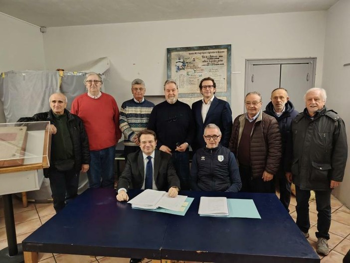 Firmata la fusione tra i due enti bizzozeresi Firmata la fusione tra i due enti bizzozeresi