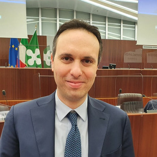 Cosentino: «100mila euro per un nuovo parcheggio pubblico alla stazione di Bisuschio»