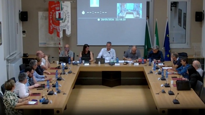 Il Consiglio di Marnate dice sì al regolamento per le antenne telefoniche Il Consiglio di Marnate dice sì al regolamento per le antenne telefoniche