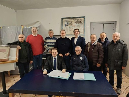 Firmata la fusione tra i due enti bizzozeresi Firmata la fusione tra i due enti bizzozeresi